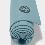 Manduka PRO™ Travel Mat Blue Lotus 2mm Yoga Matı