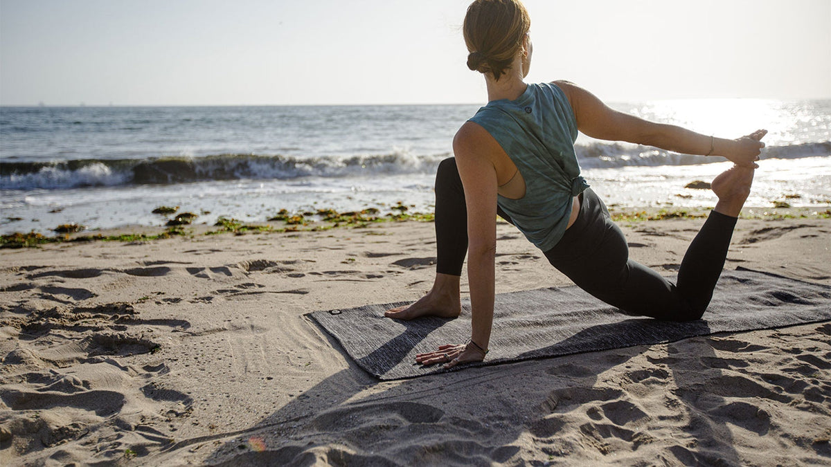Yoga Matının Kısa Tarihi: Kilimlerden Modern Mata