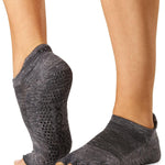 TOESOX Half Toe Low Rise Tec Grip Socks Perform Çorap