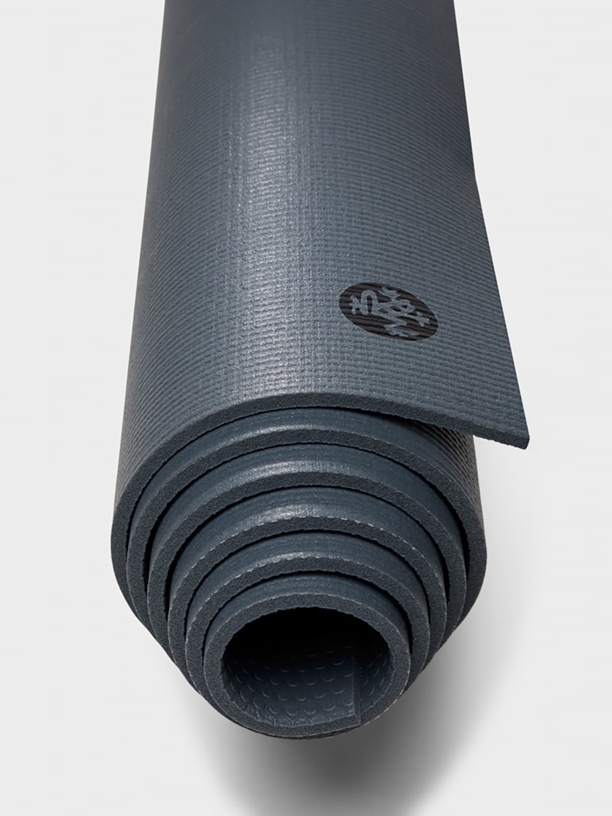 Manduka PRO™ Mat Black Thunder 6mm Yoga Matı - 4