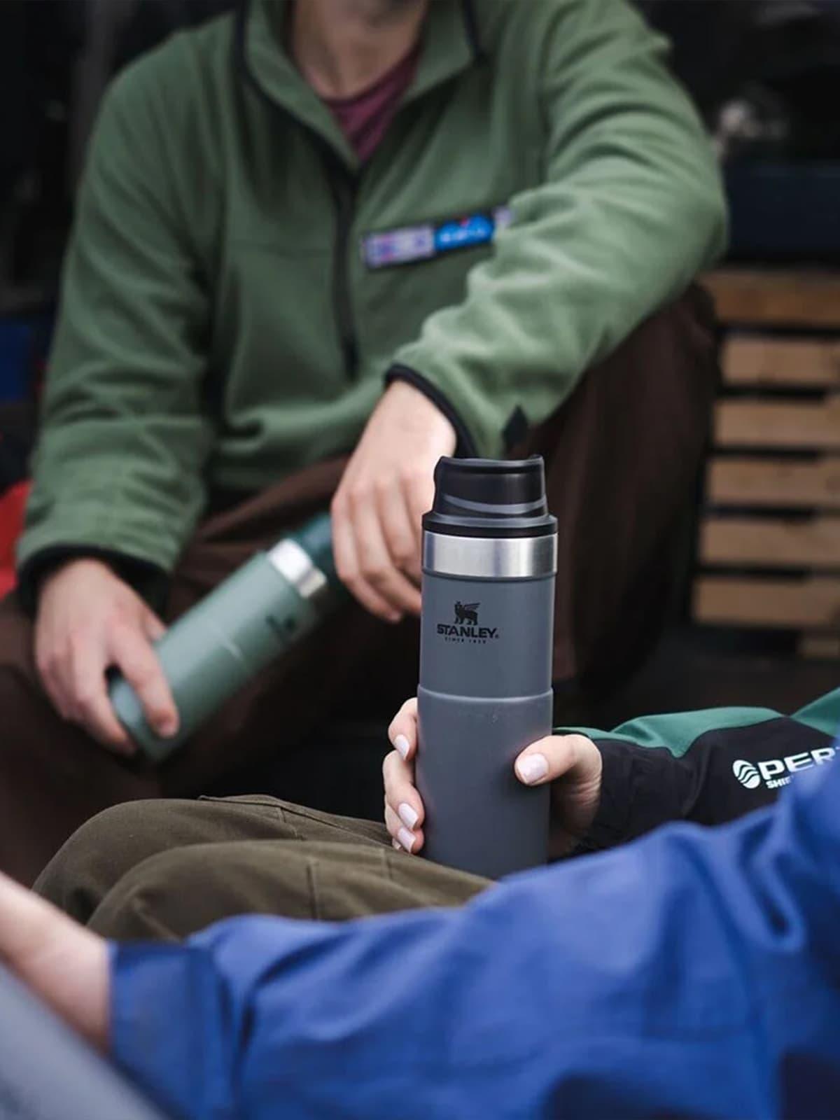 Stanley Stanley Classic Trigger-Action Travel Mug 0.35L Termos
