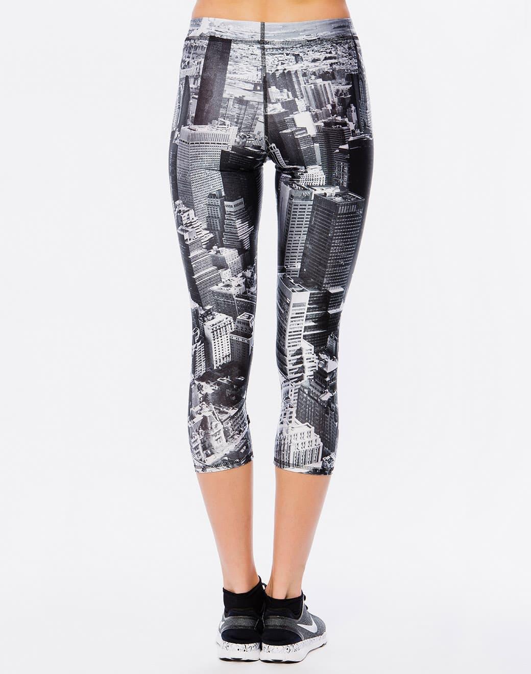 Terez Hi-Shine Leggings in Above NYC Kapri Tayt