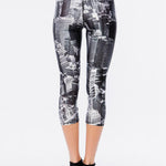 Terez Hi-Shine Leggings in Above NYC Kapri Tayt