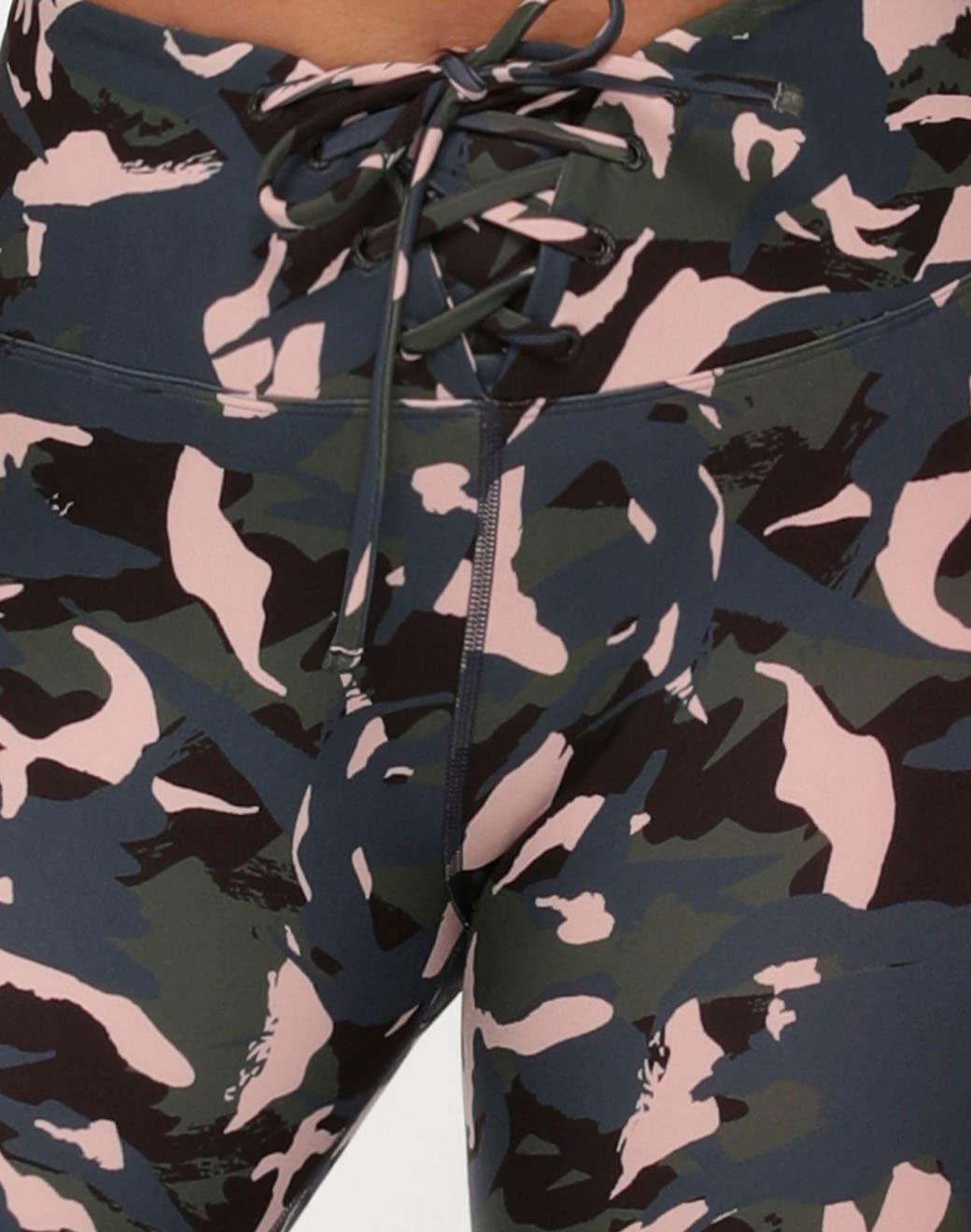 Lorna Jane Off Duty Camo Bike Short Bisiklet Taytı
