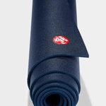 Manduka PROlite® Long & Wide Midnight 4.7mm Yoga Matı